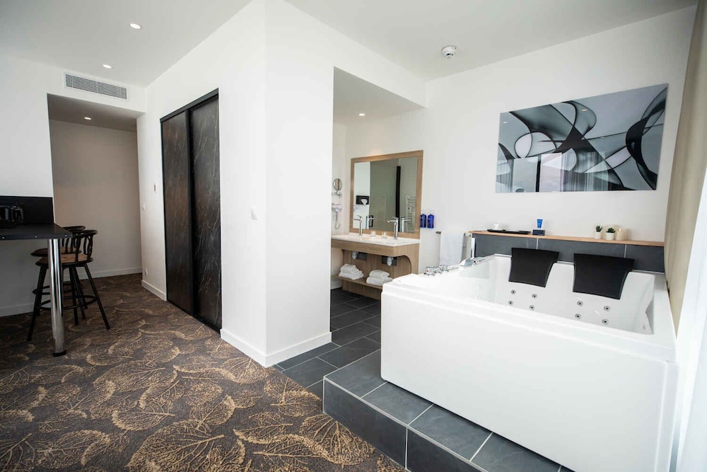 Hotel Barracuda & Spa, Port Center, beachfront, sea view 13/50