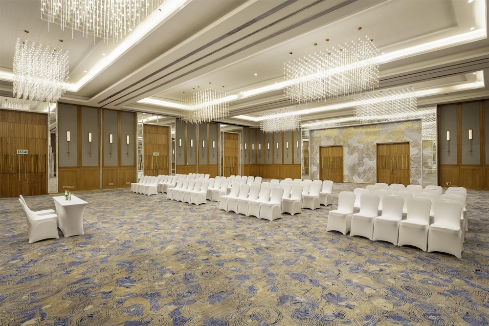 Radisson Gurugram Udyog Vihar 20/48