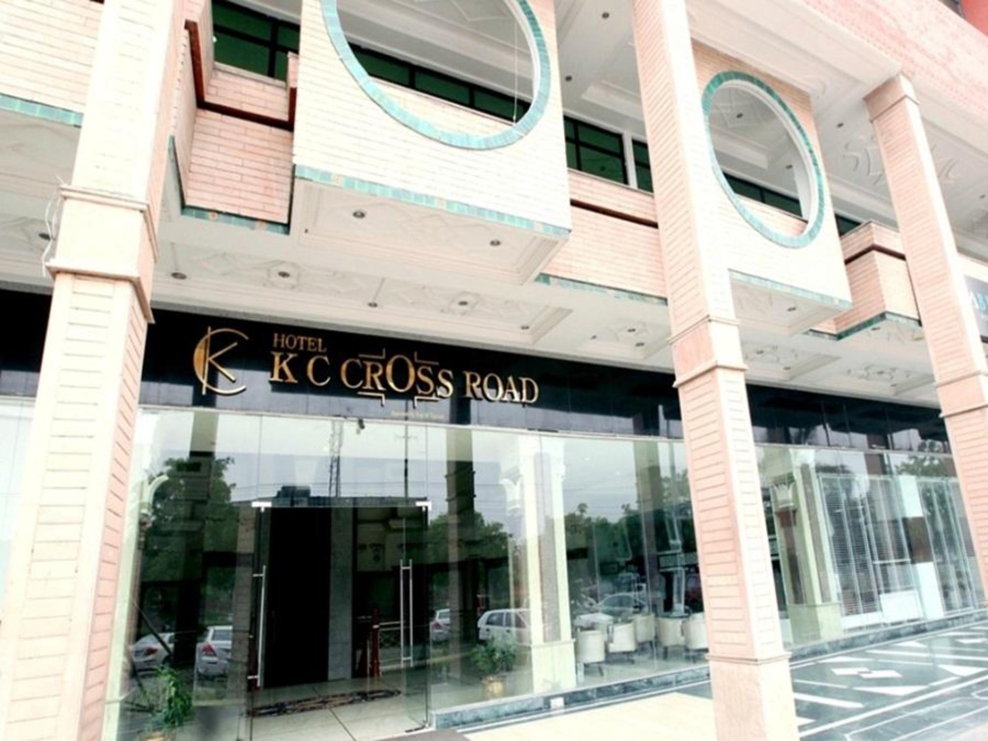 Hotel K.C. Cross Road 2/50