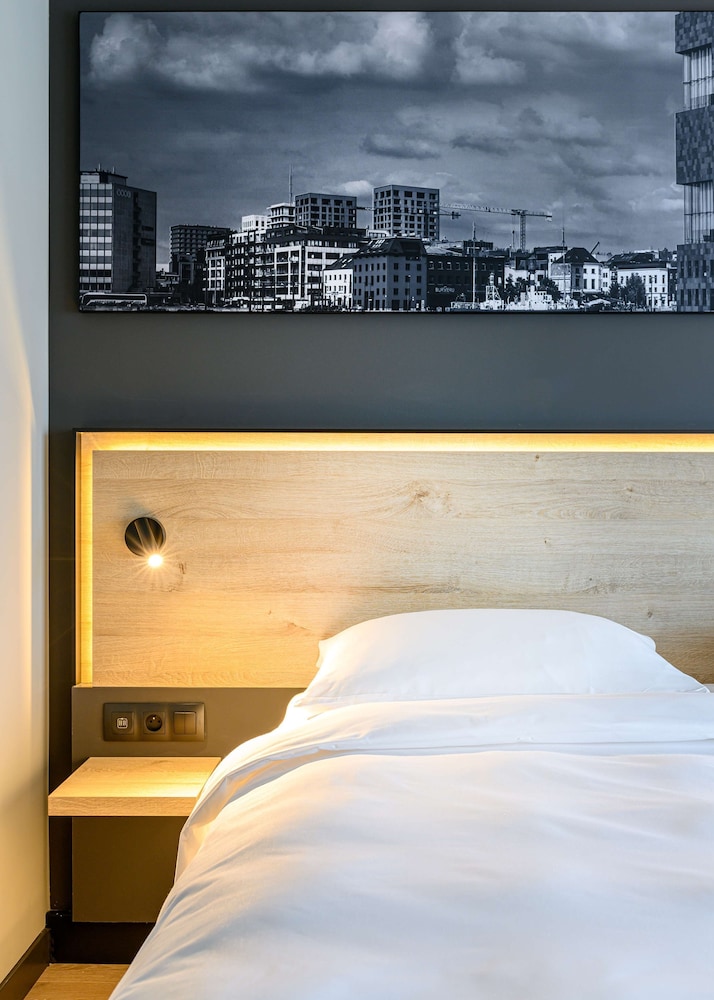 Park Inn by Radisson Antwerp Berchem 61/64