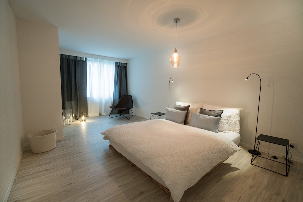 Paradeplatz Apartment By Airhome 4/30