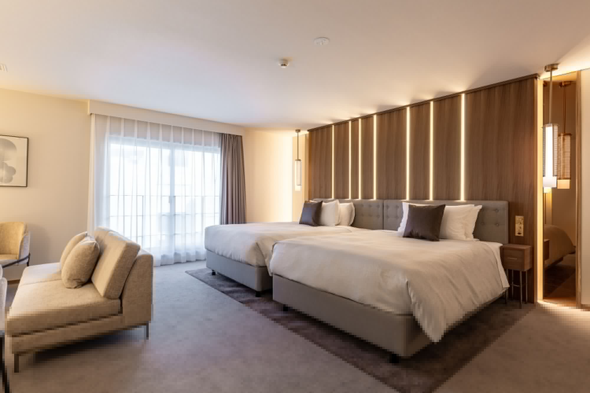 2 BEDROOMS, DELUXE, TWIN BEDS