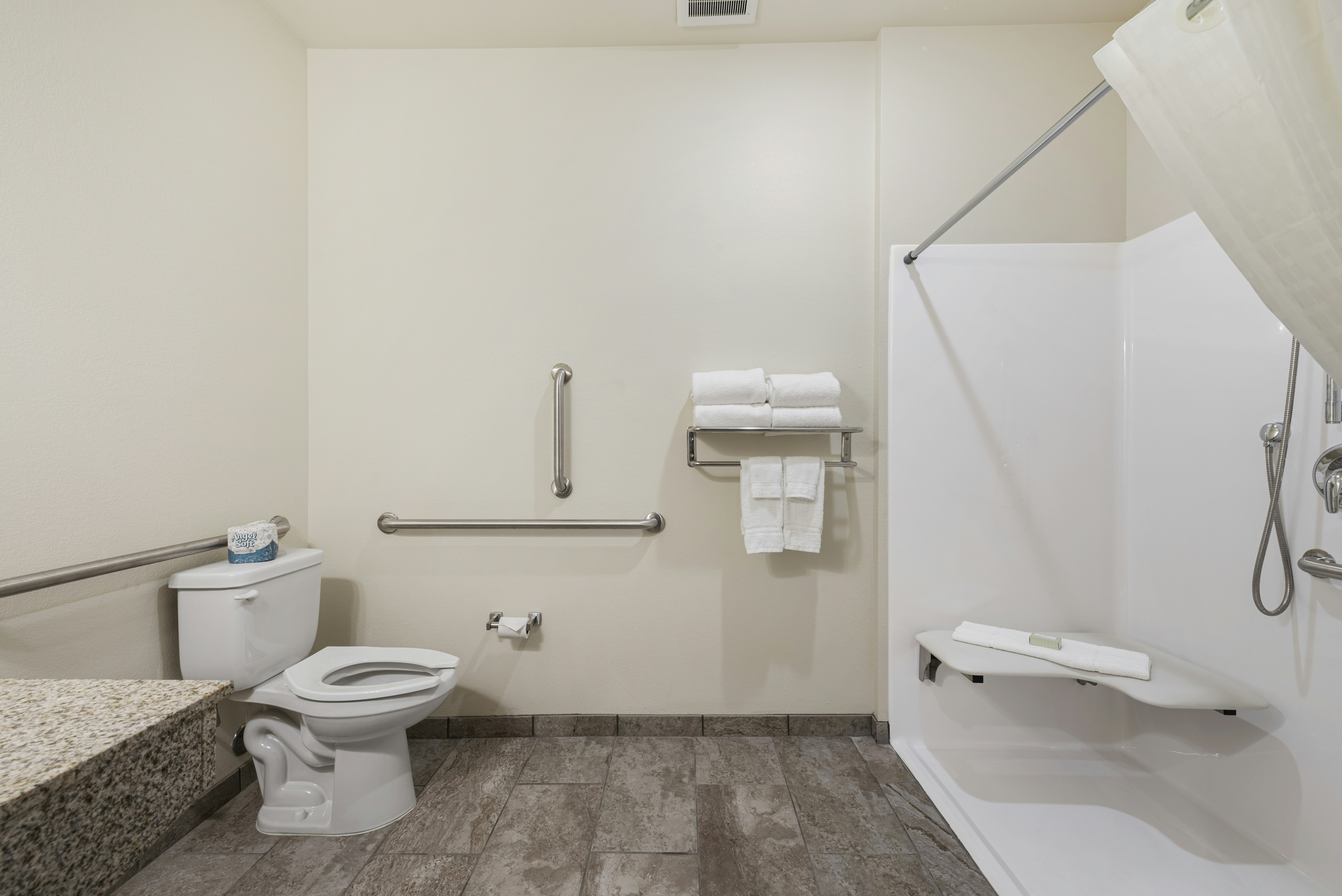 Cobblestone Hotel & Suites - Urbana 64/69