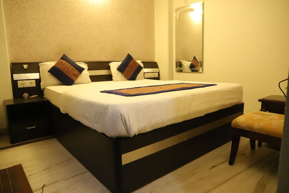 Airport Hotel Golden Jindal 12/26