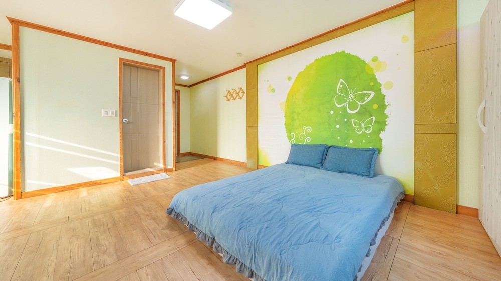 Gyeongju Gampo Beach Castle Pension 13/50