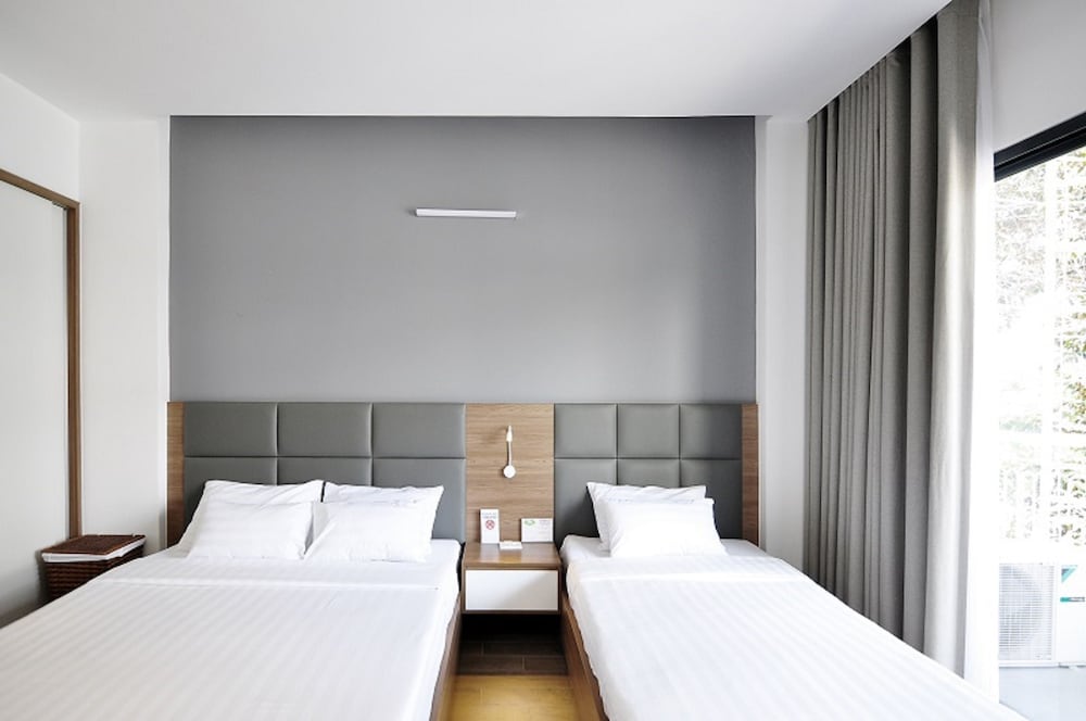 Royal Dragon Boutique Hotel 12/59