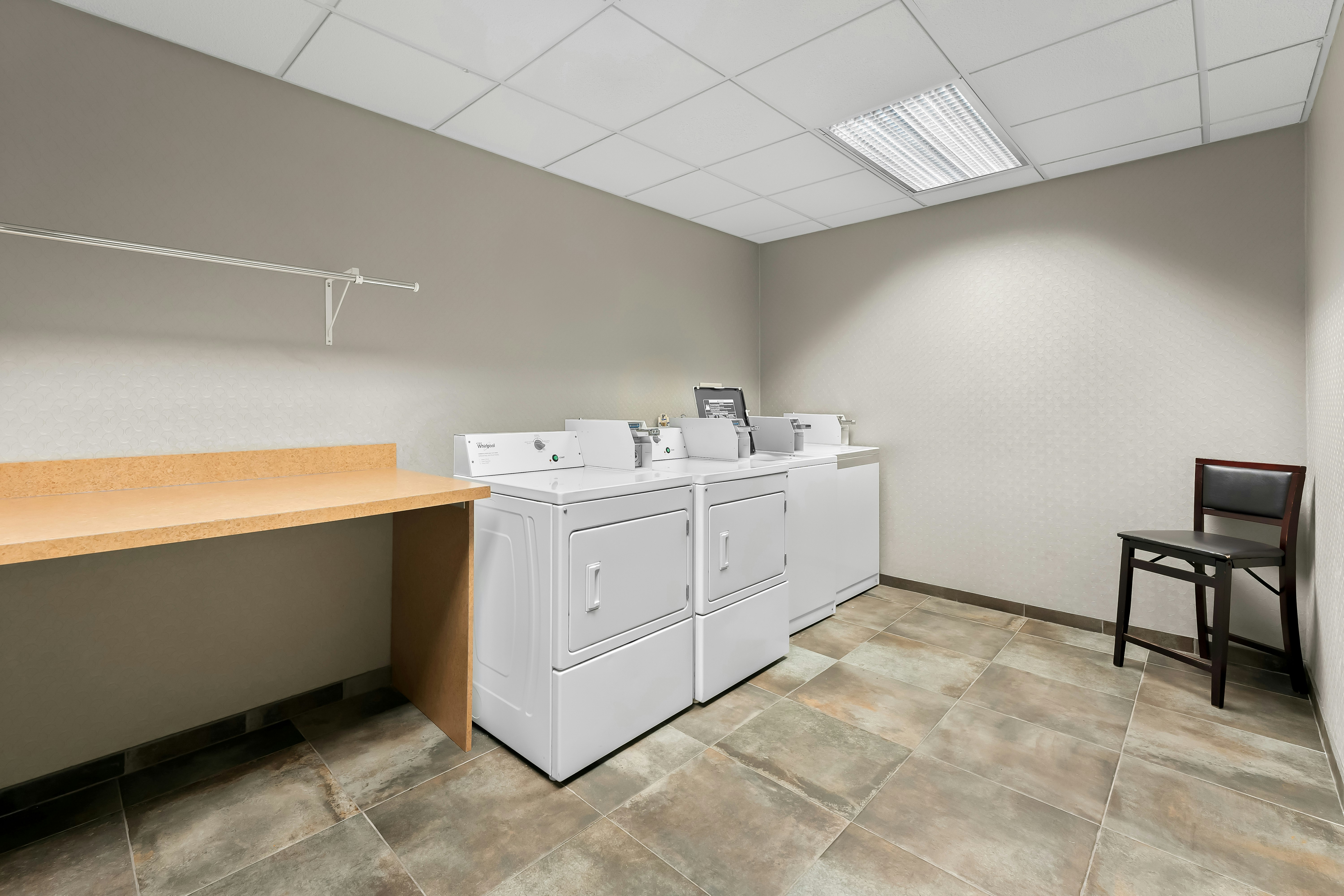 Hampton Inn Suites Newtown 9/57