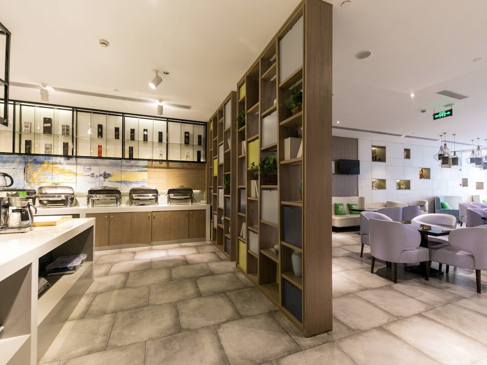 Ibis Styles Shanghai Hongqiao Airport 6/45