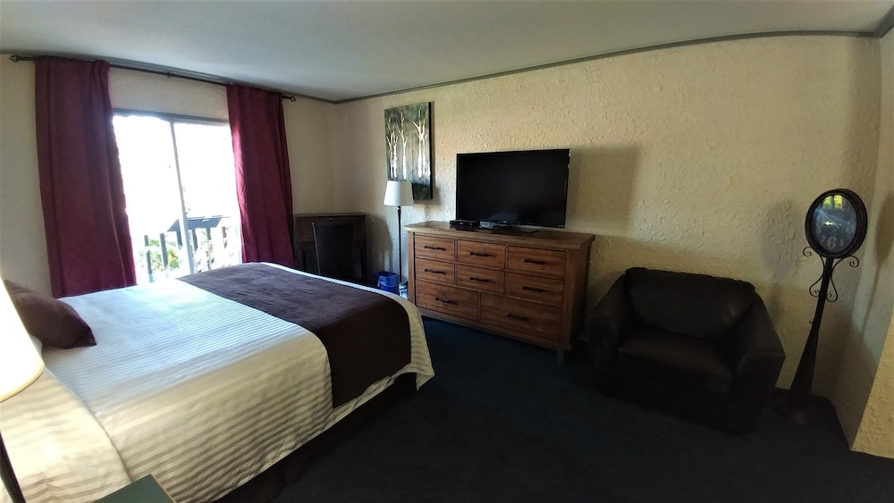 Divya Sutra Plaza & Conference Centre Vernon, BC 37/74