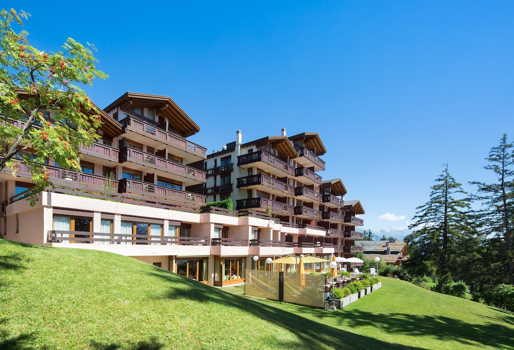 Helvetia Intergolf Hotel And Aparthotel 7/61