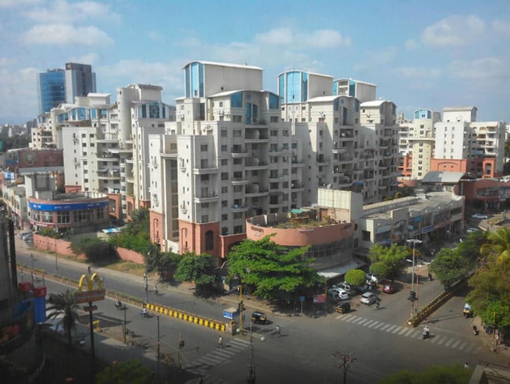 Royal Orchid Central Pune photo5