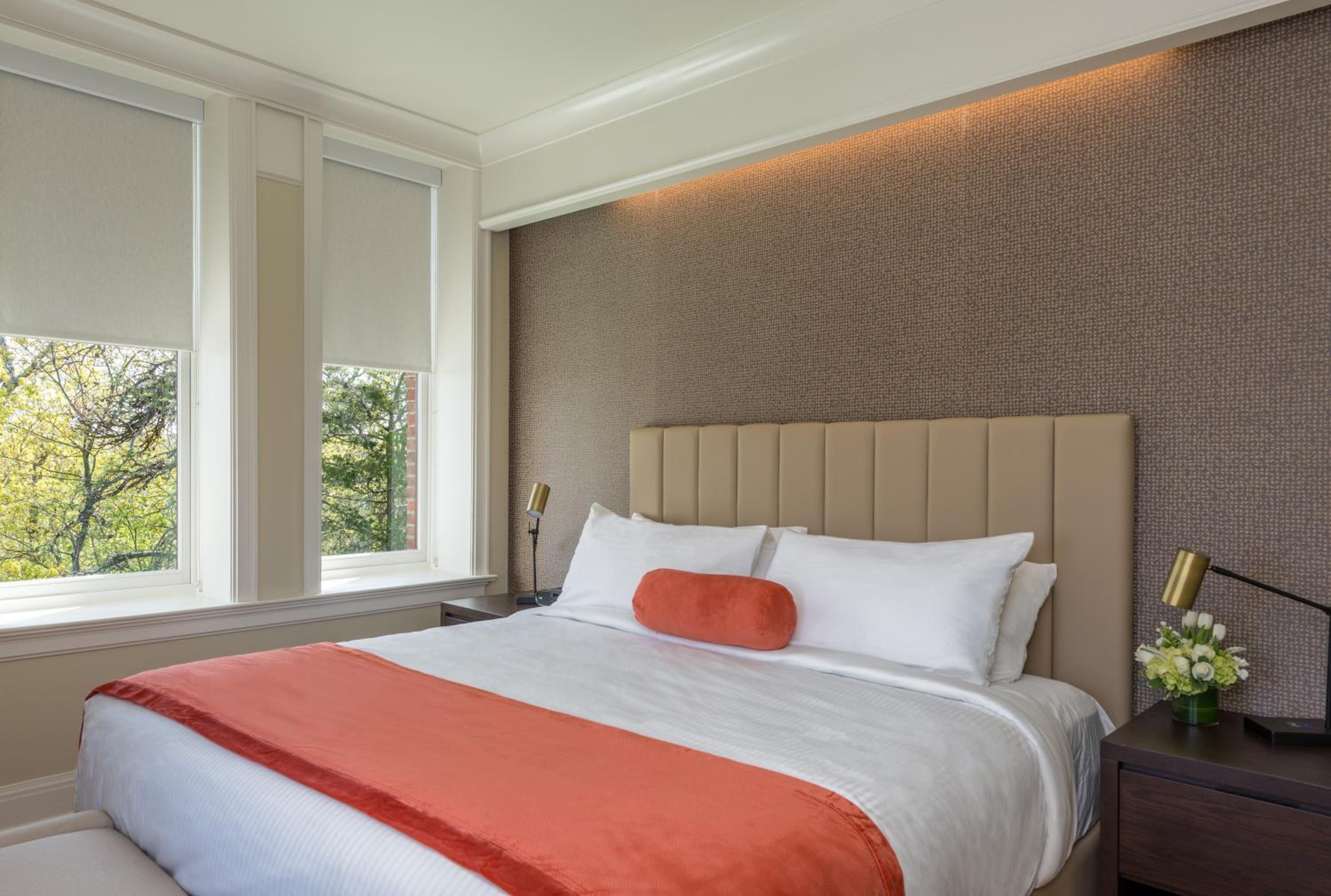 Room, Queen Bed, Accessible