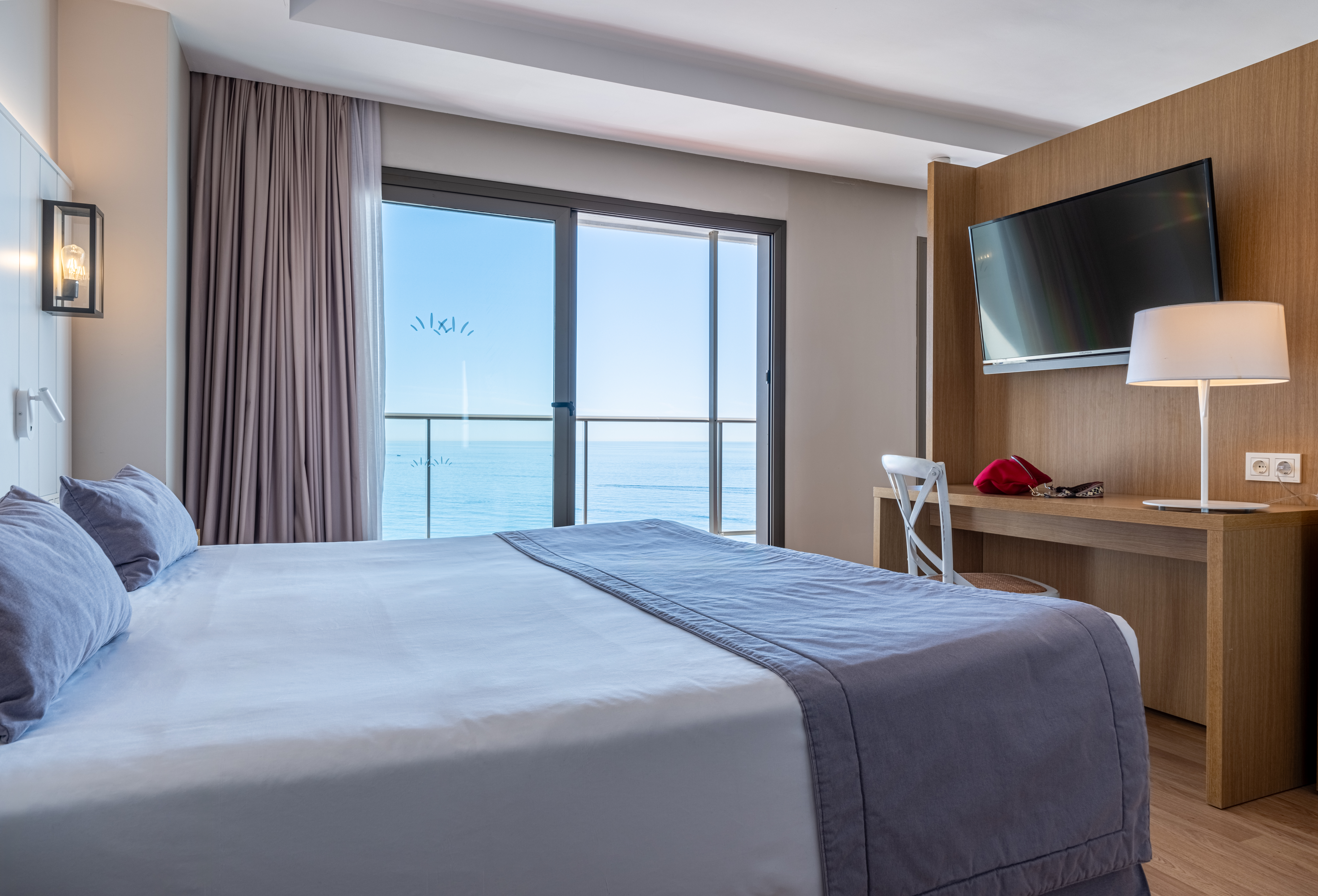Junior Suite, Lateral Side Sea View