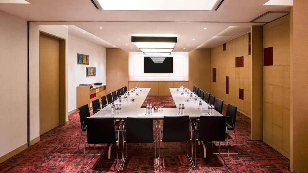 IBIS HYDERABAD HITEC CITY 58/70