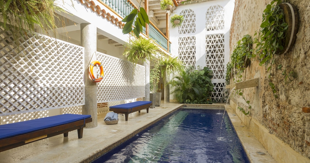 Hotel Casa Pizarro 40/49