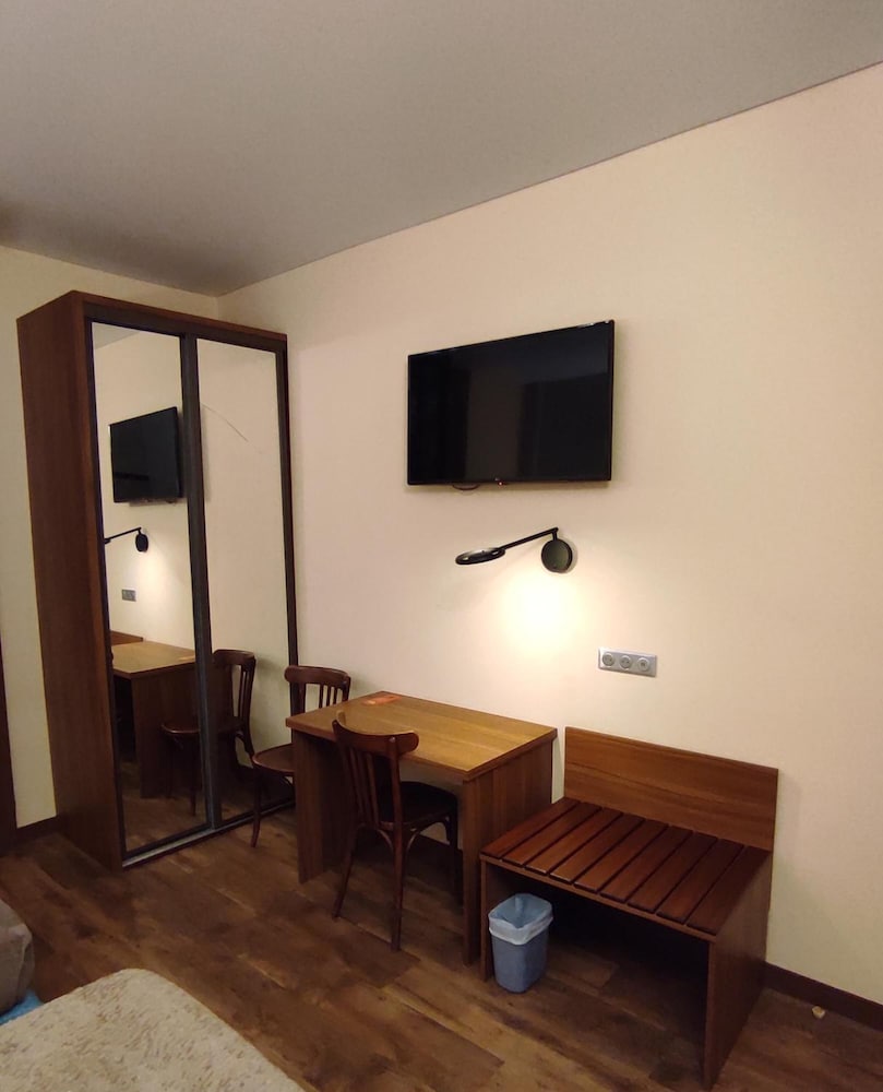 LOGIS HOTEL AU TERMINUS 38/45