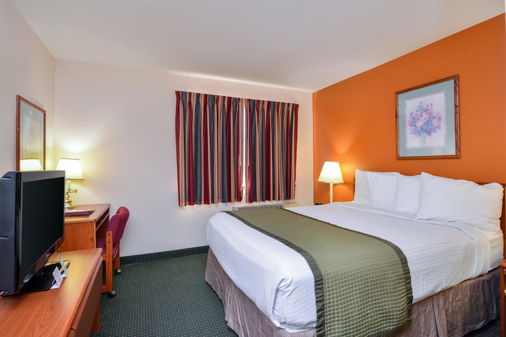 Travelodge Suites By Wyndham Newberg 22/60