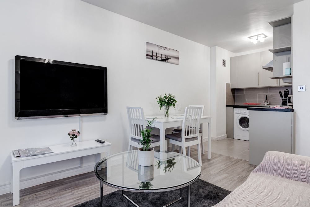 Sherborne court 27/50