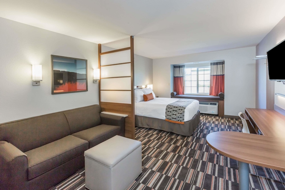 Microtel Inn And Suites By Wyndham Tioga 12/23