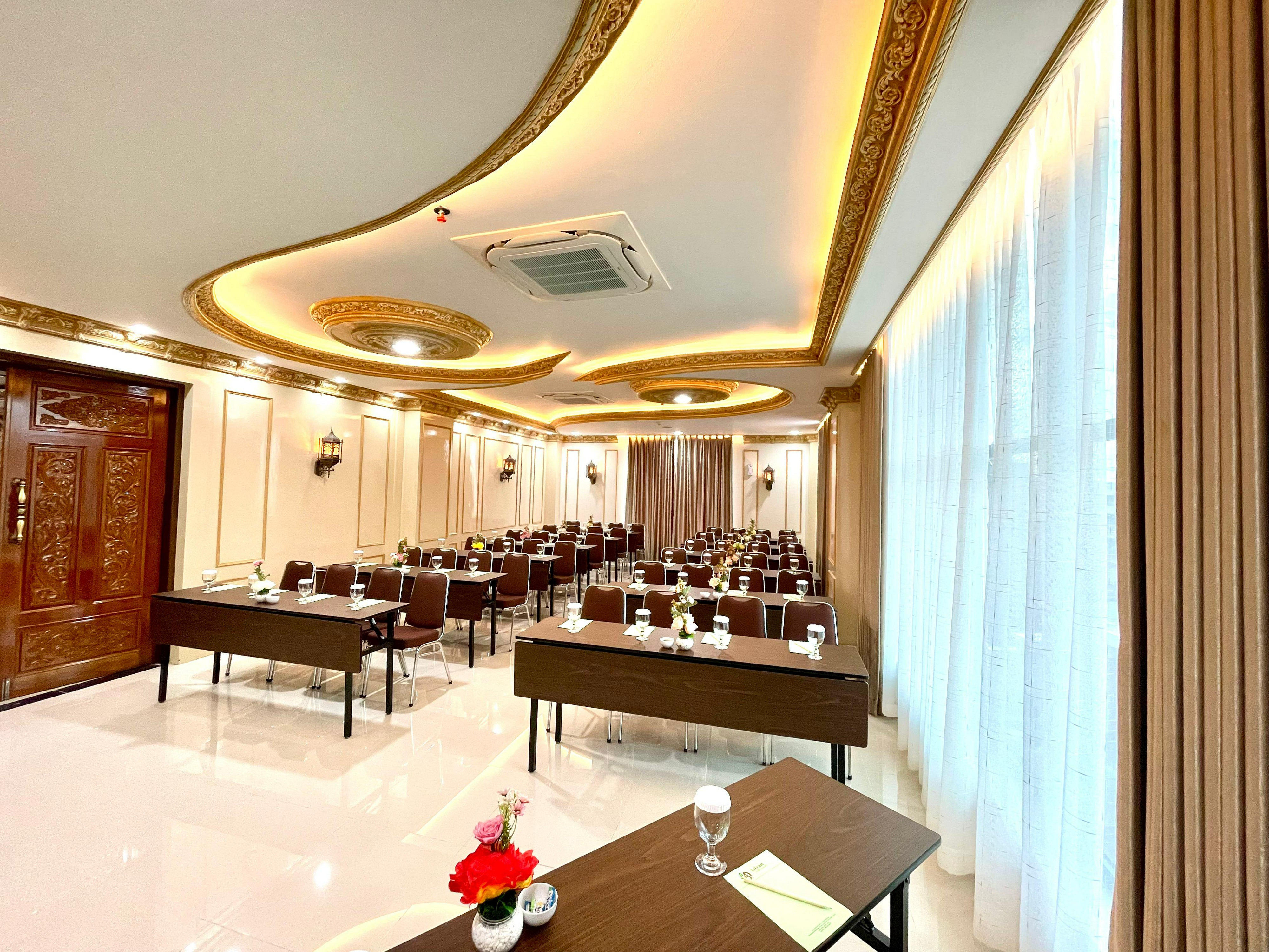 Atiyan Hotel Syariah 3/11