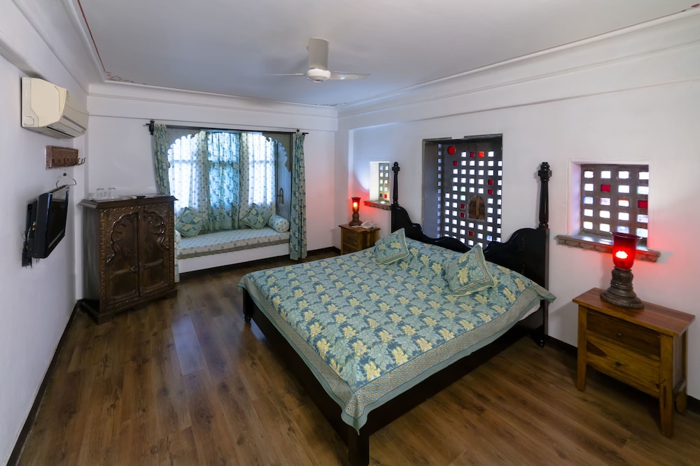 Hotel Udaigarh 17/57