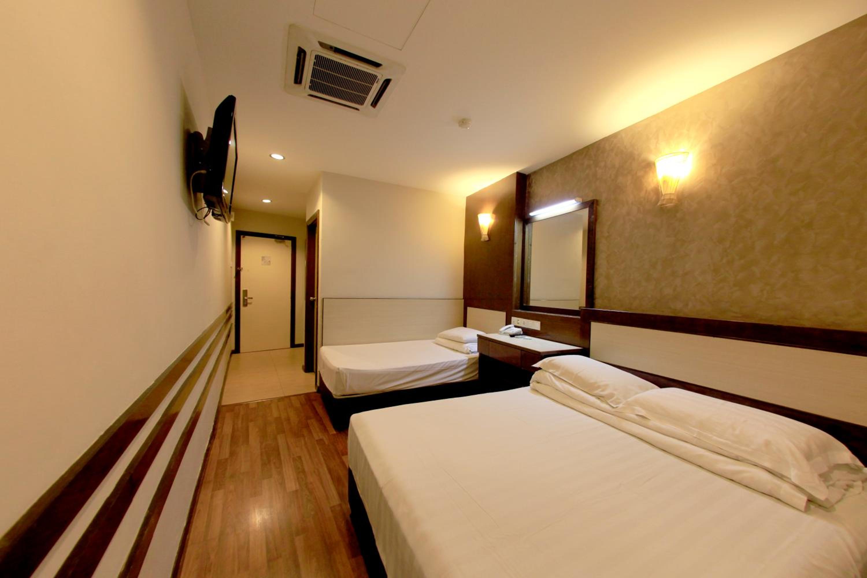 غرفة سوبيريور ثلاثية، Ming Paragon Hotel 4/6