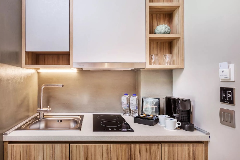 Pefki Deluxe Residences 50/50