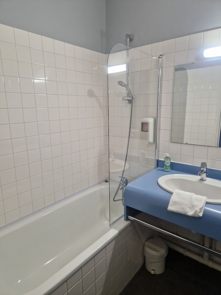 Agape Hotel Niort- Bessines 50/50