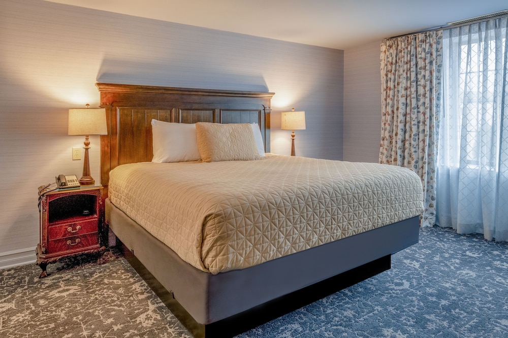1 Bedroom, Canterbury, Suite, King Bed