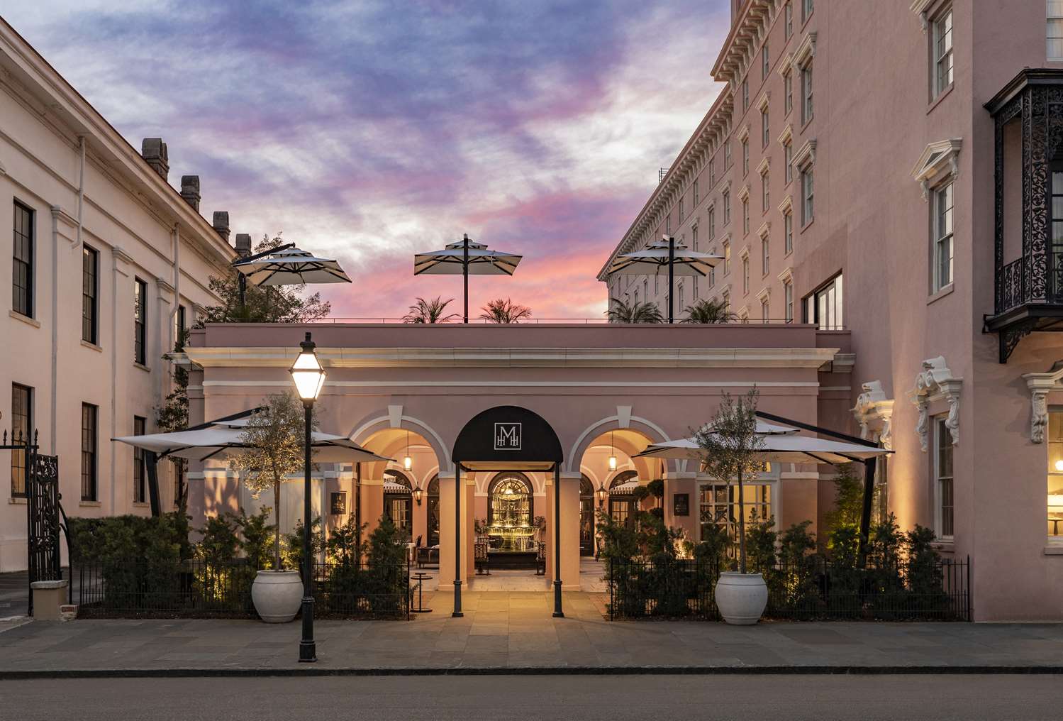 Mills House Charleston, Curio Collection by Hilton 29/34