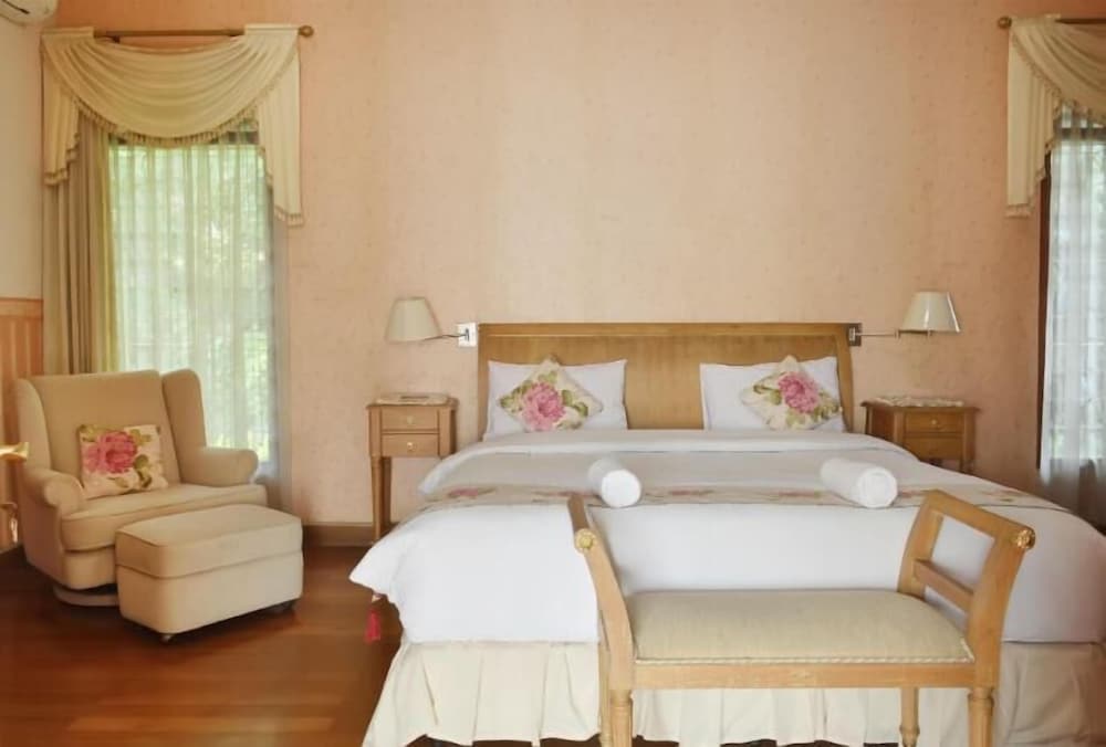 The Garden Family Guest House 27/50
