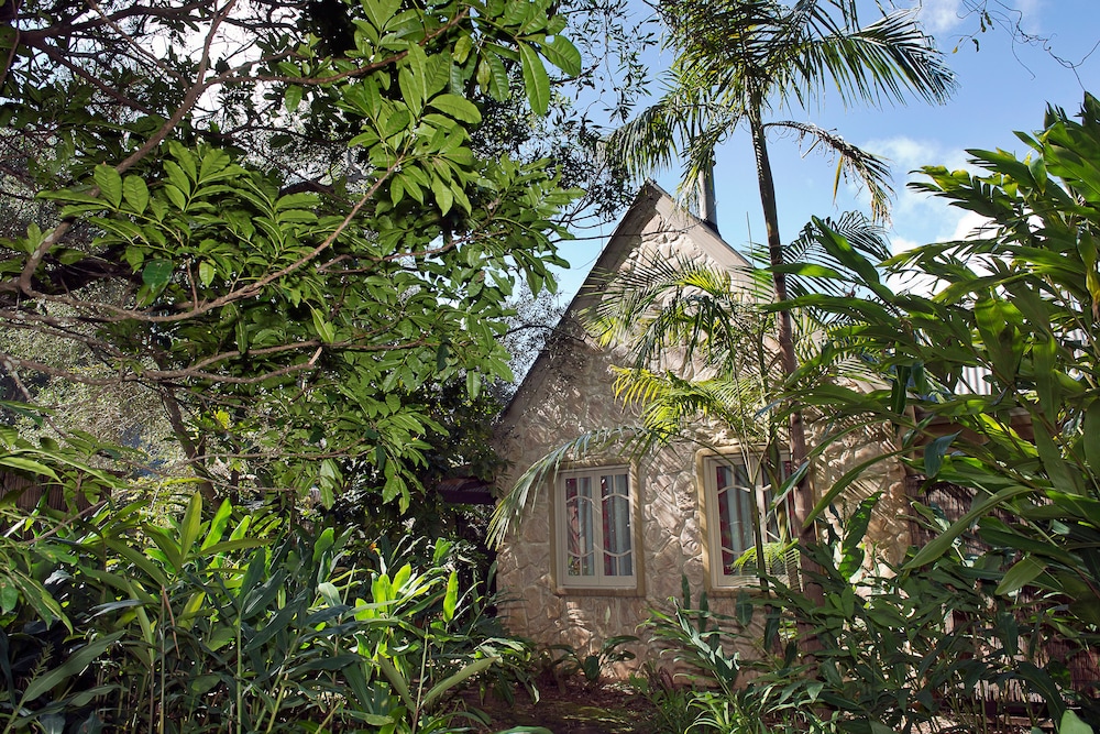 WITCHES FALLS COTTAGES 46/51