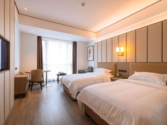 Elegant, Twin Beds