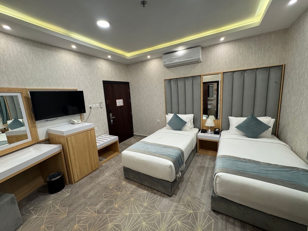 Rose Land Hotel 27/60