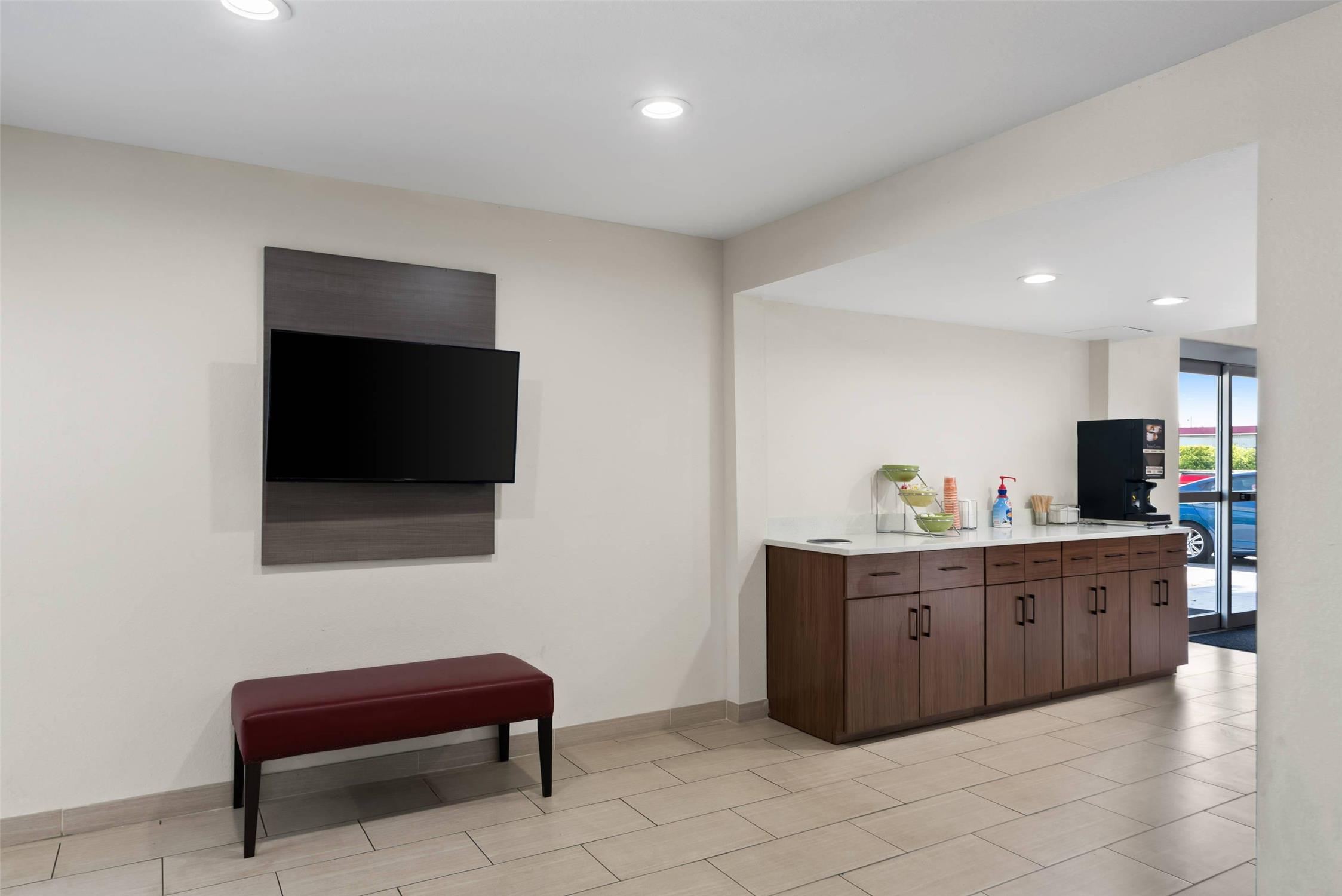 Quality Suites Wildwood The Villages 8/17
