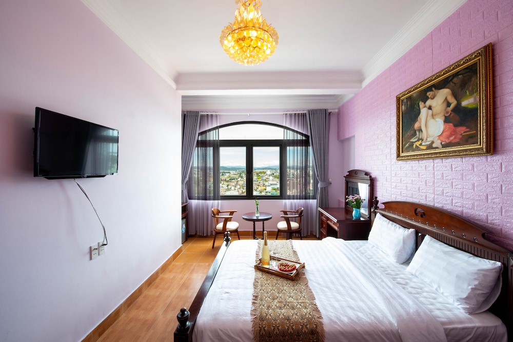 Le Petit Paris Hotel Dalat 57/67
