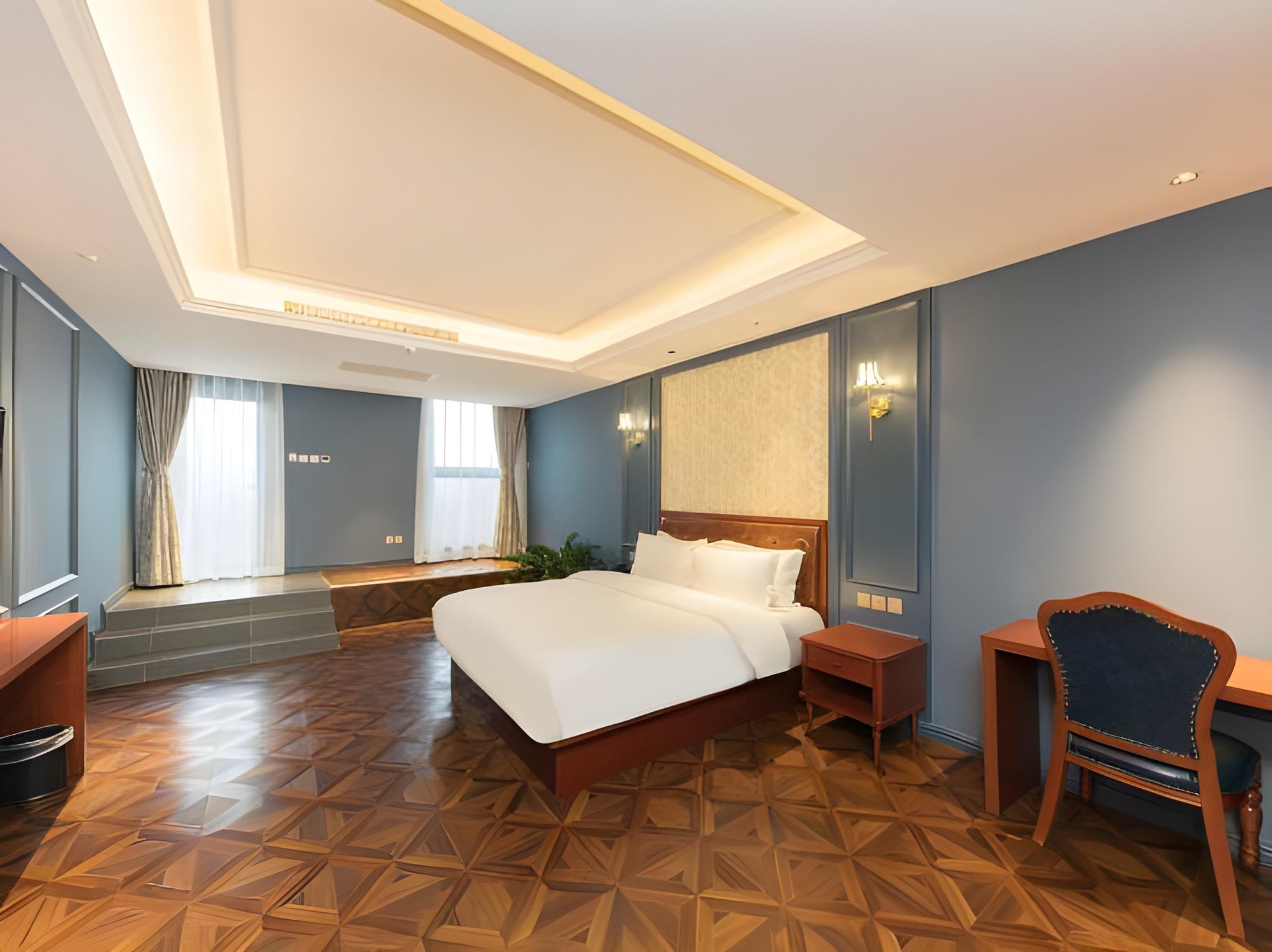 Yiting Zhenshe Hotel (Beijing Qianmen Pedestrian Street) 25/50