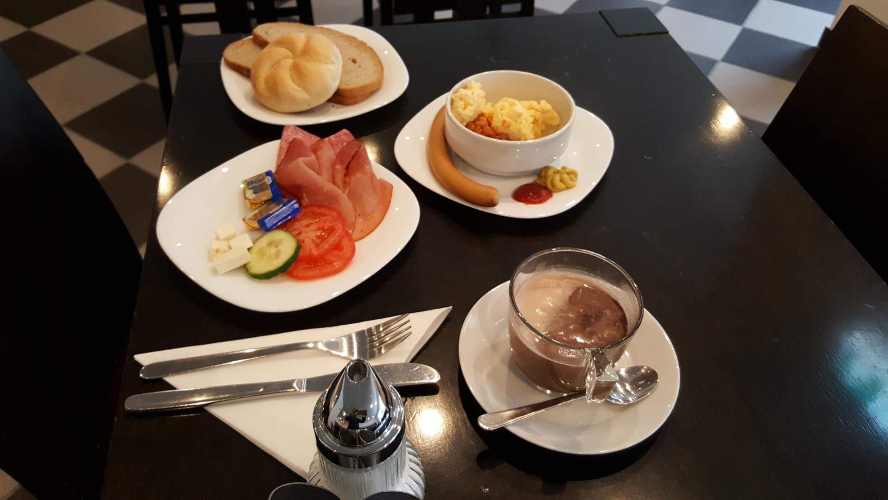 Center Hotel Essen 51/60