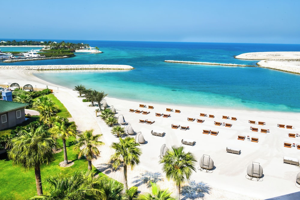 Royal Saray Resort 62/67