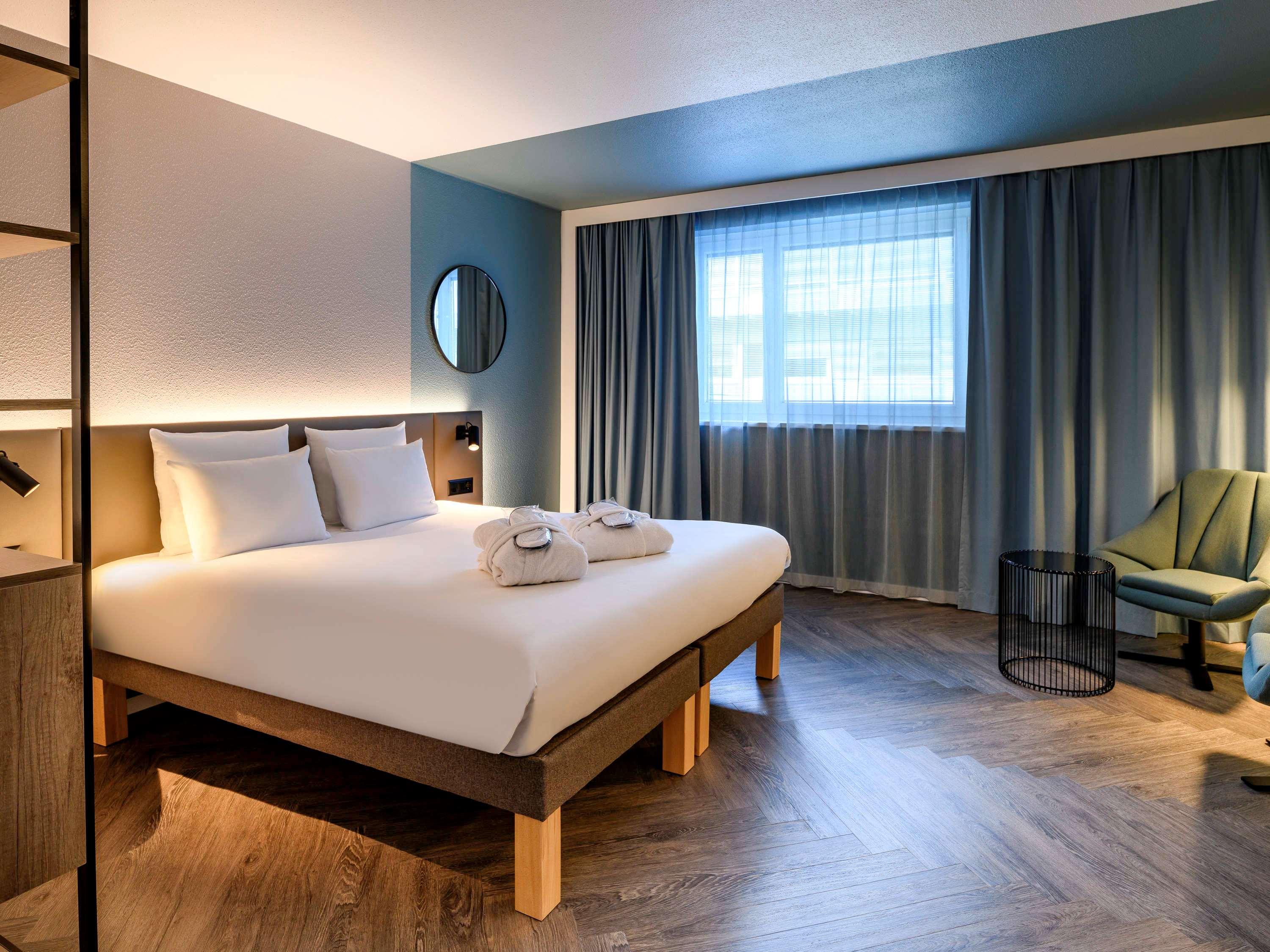 2 ROOMS, SUITE, DOUBLE BED, SOFA