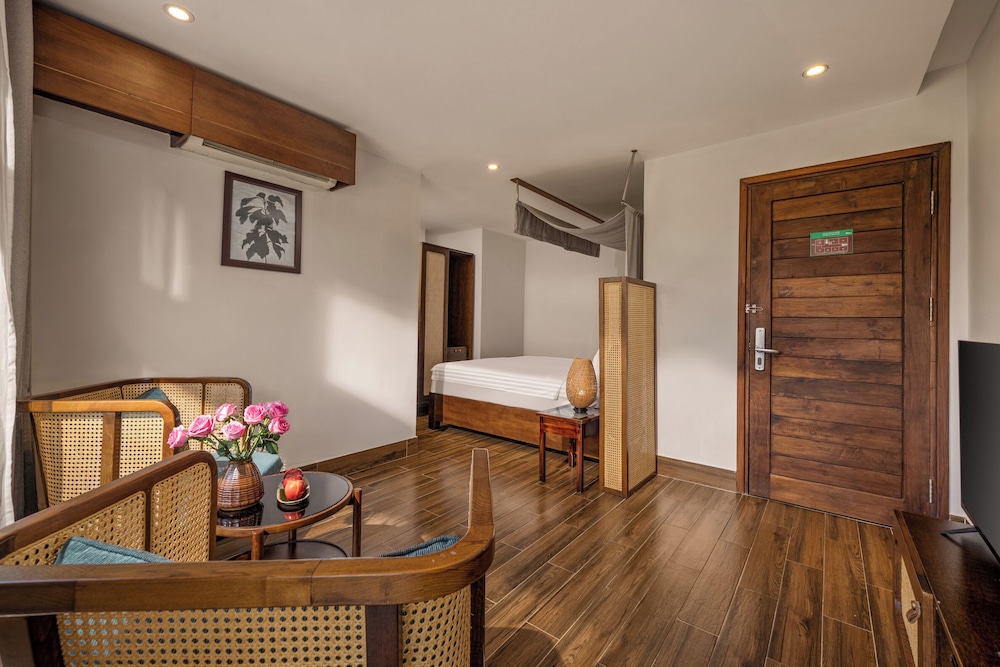 The Blossom Hoi An Ocean Front Hotel & Spa 8/50