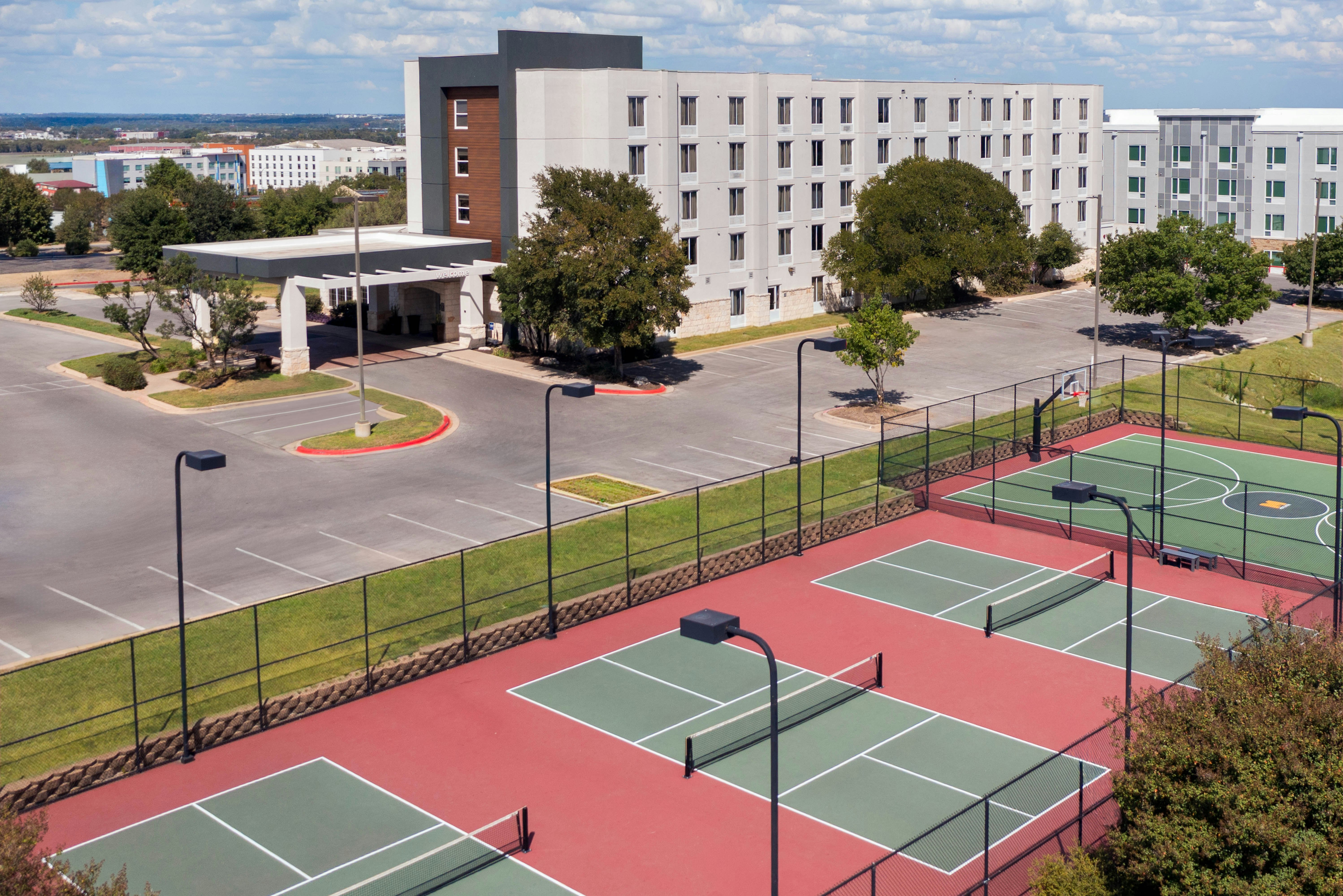 Hampton Inn And Suites Austin Airport 27/40