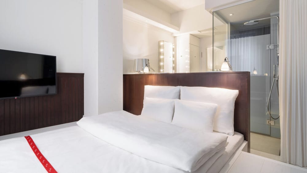 Nest, Queen Bed