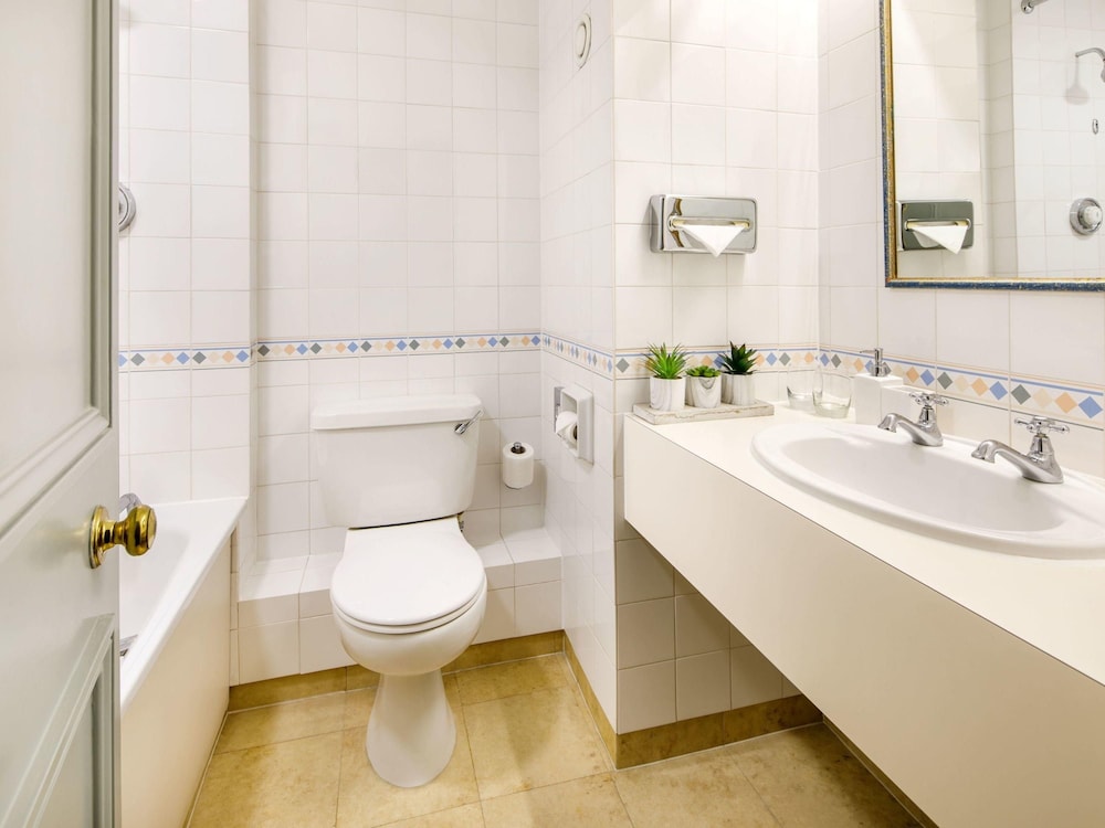 Mercure Bristol North The Grange Hotel 50/50