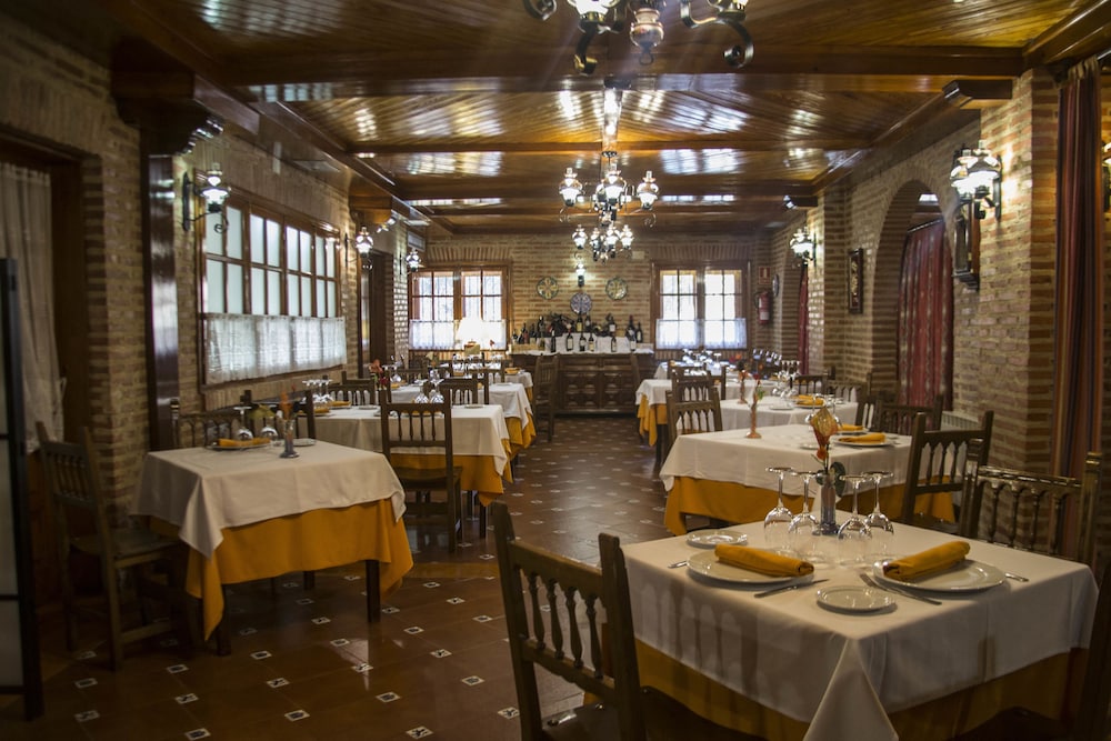 Juan Ii Hotel 25/50