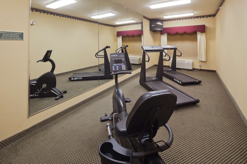 Country Inn and Suites by Radisson Prairie du Chien 17/36