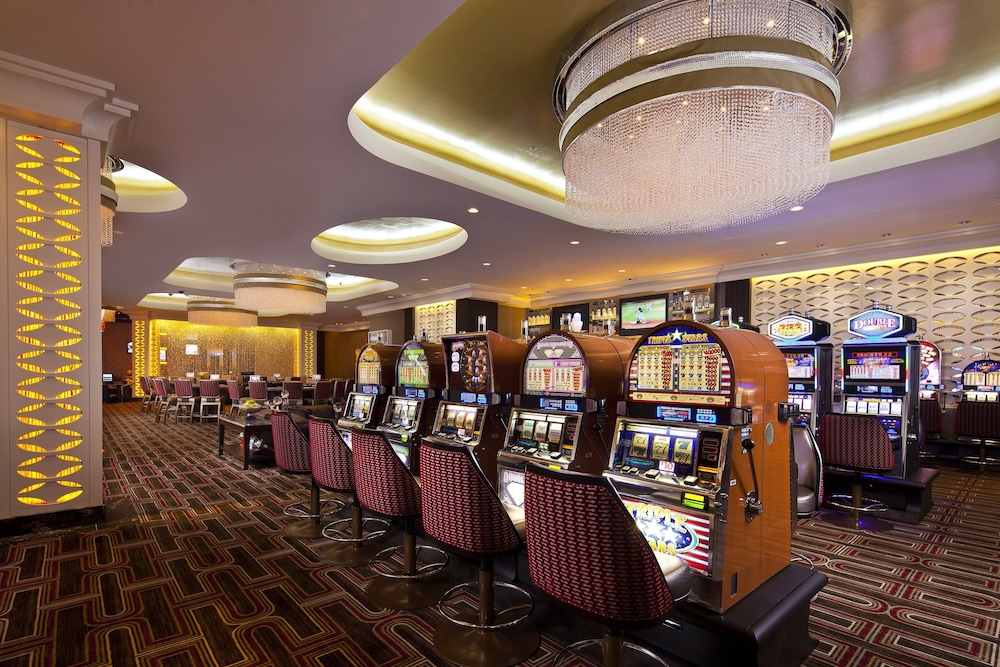 Golden Nugget Biloxi 27/32