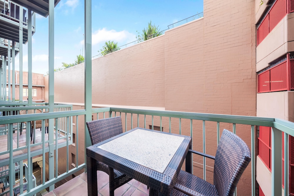 Oaks Sydney Goldsbrough Suites 54/69