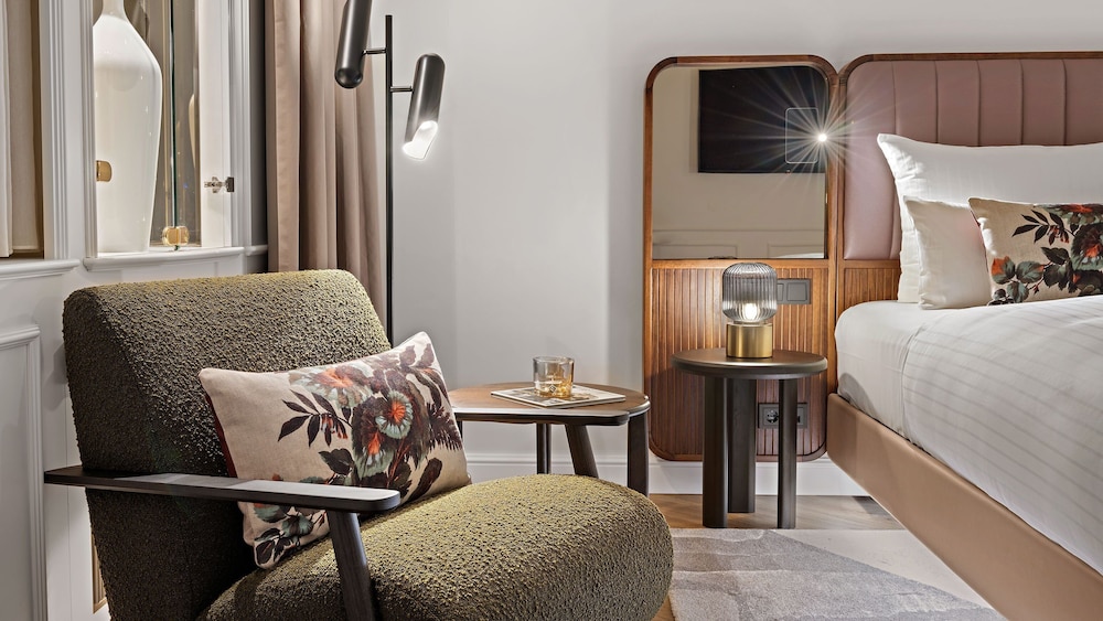 Courtyard, Suite, King Bed, Sofa