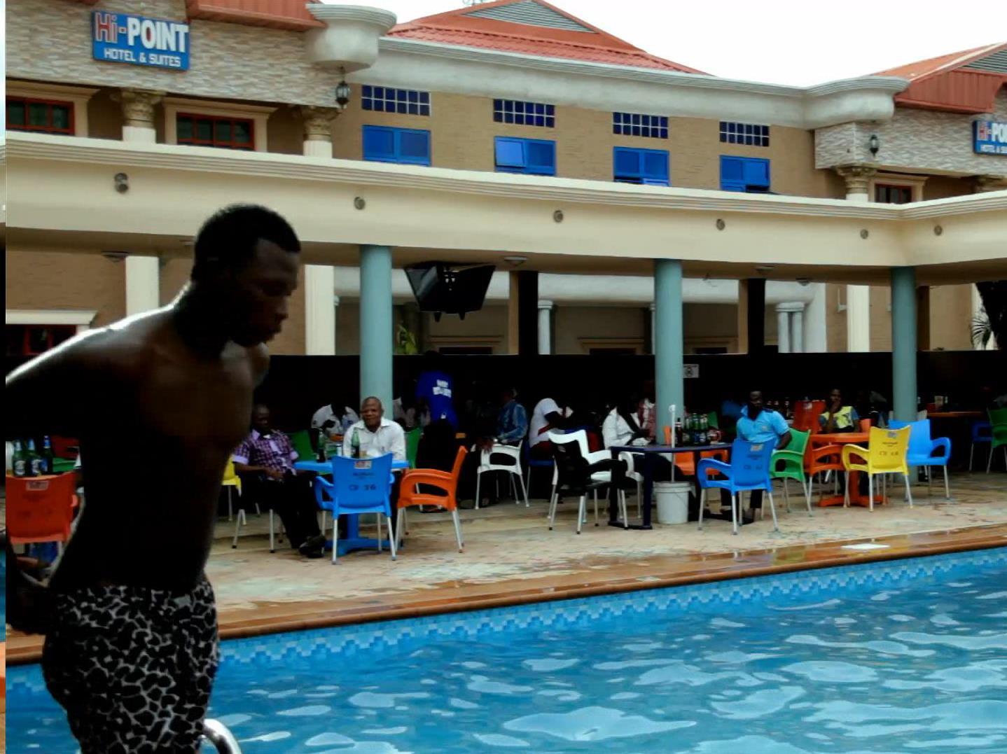 Hipoint Hotel and Suites 21/25